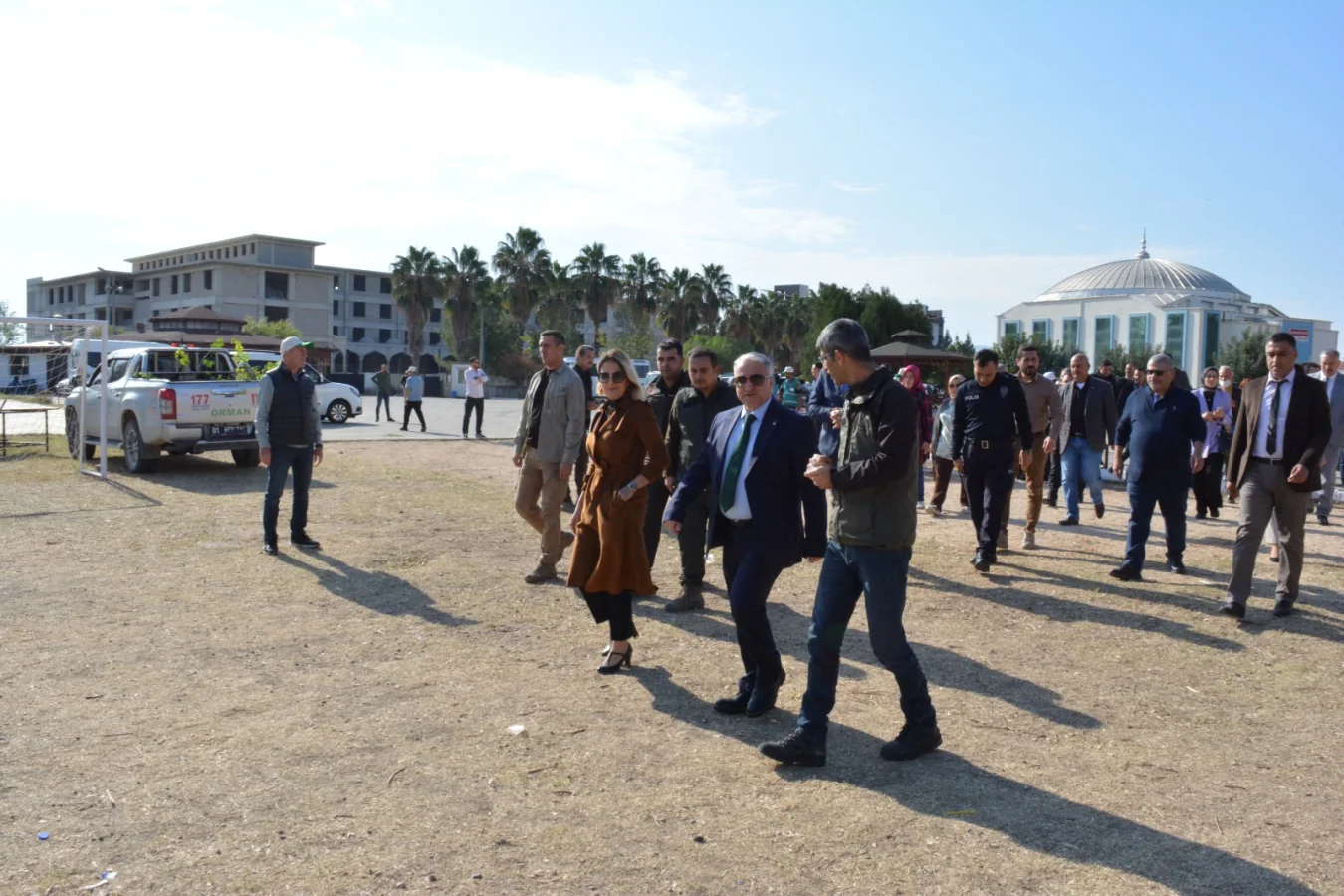 Ceyhan Kaymakamı ve Eşi, Fidan Dikme etkinliğine katıldı