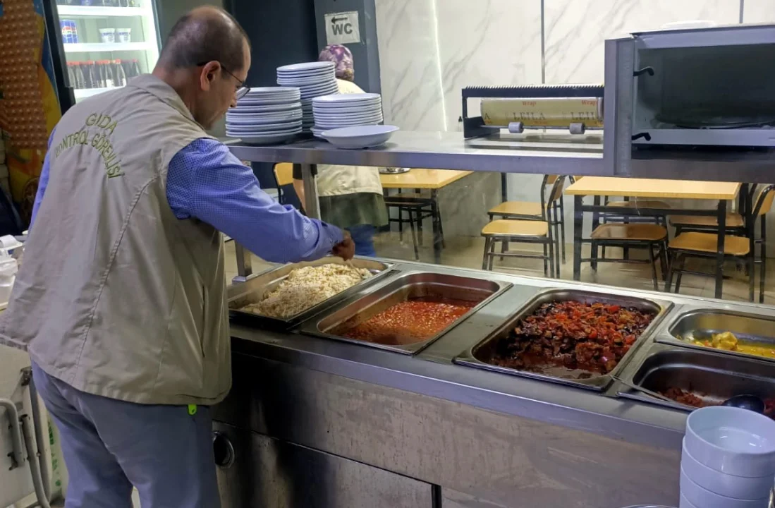 Adana’da 10 Günde 2431 Gıda Denetimi Yapıldı