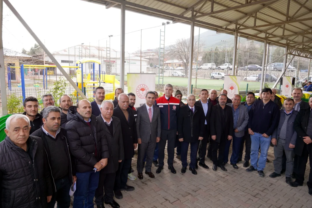 Pozantı’da üreticiye yüzde 70 hibeli tarımsal ekipman desteği