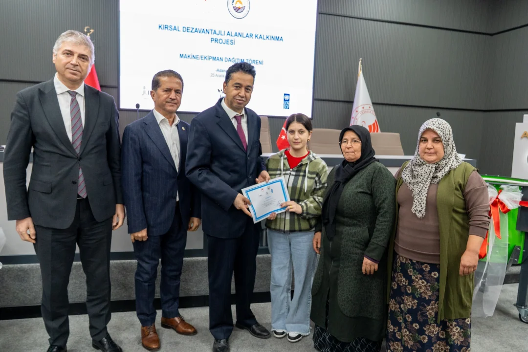 Kırsalda Üretime Güç: 32 Üreticiye %100 Hibe Makine Desteği